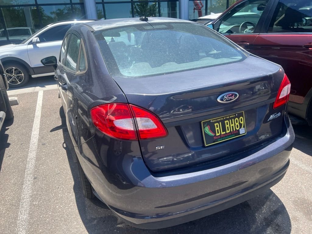 Used 2013 Purple Ford SE image 13
