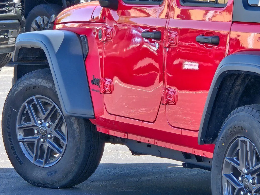 Used 2025 Red Jeep 4-Door Summit 4x4 image 15