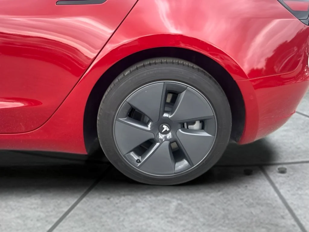 Used 2022 Red Tesla Long Range image 22