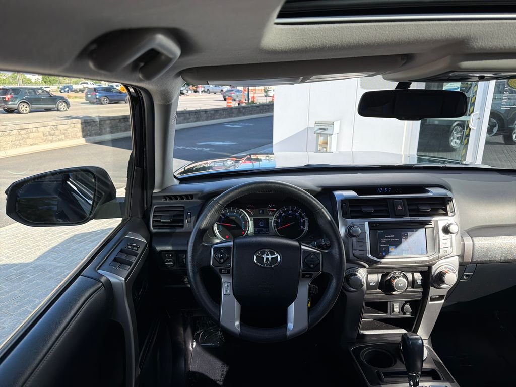 Used 2018 Midnight Black Metallic Toyota SR5 Premium image 14