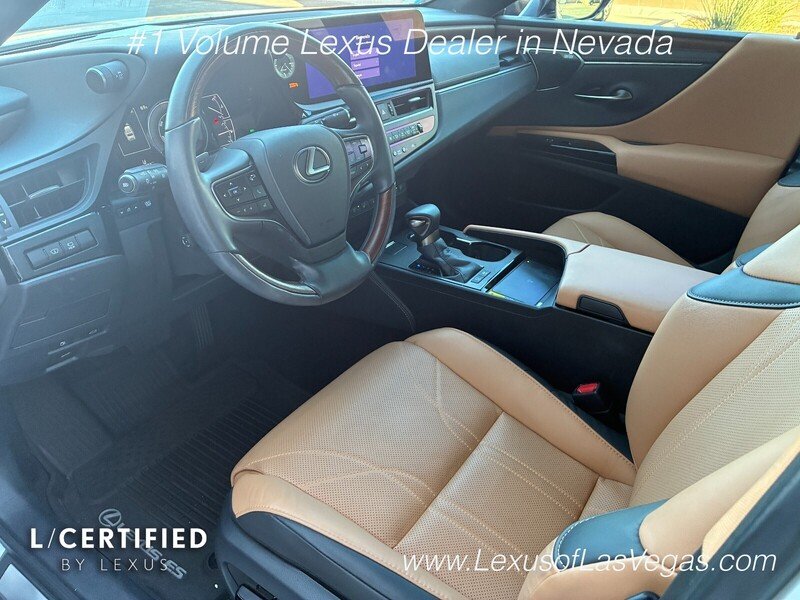 Certified Used 2025 White Pearl Lexus 300h Luxury image 4