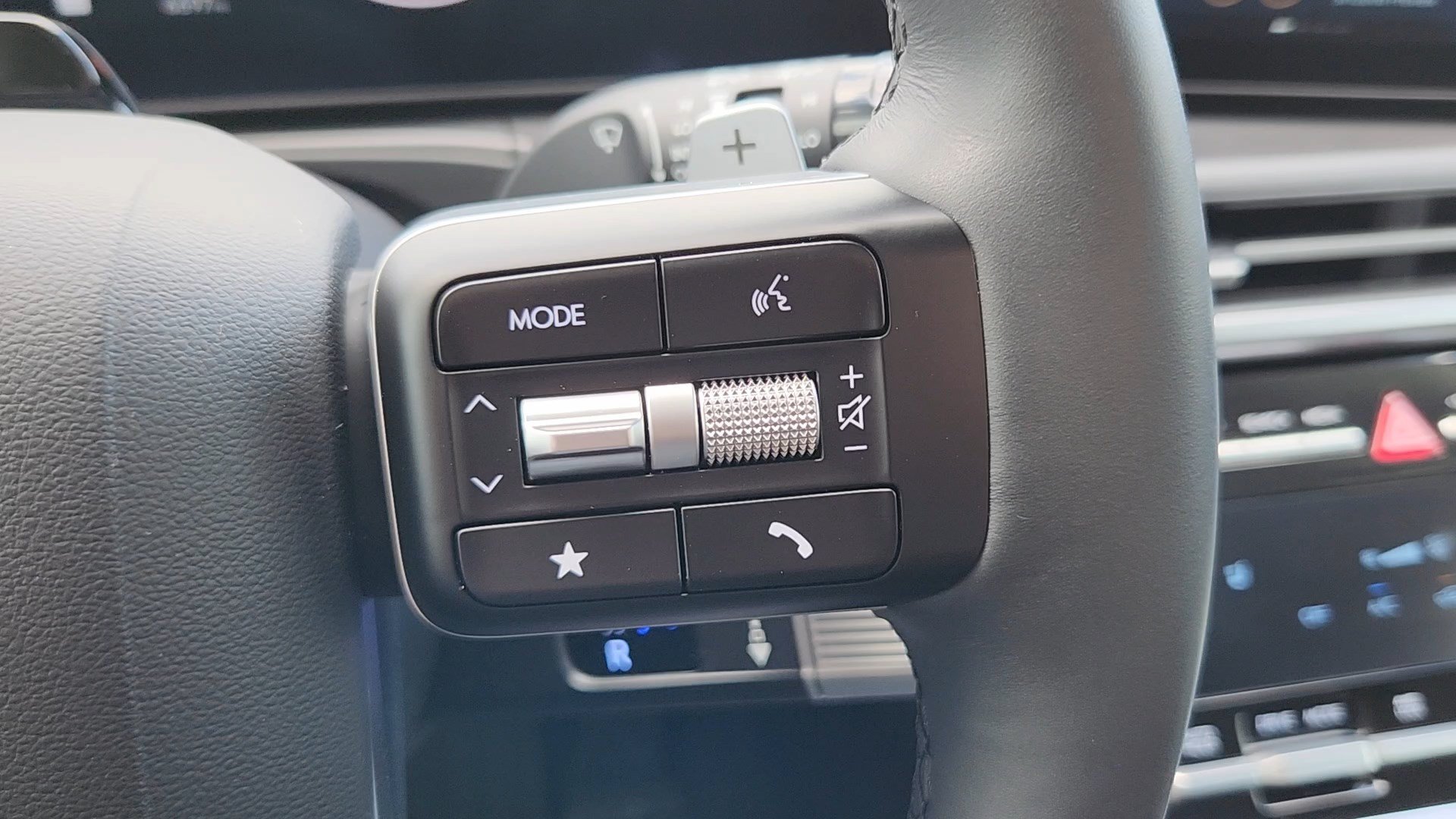 2025 Hyundai Santa Fe XRT - Photo 13