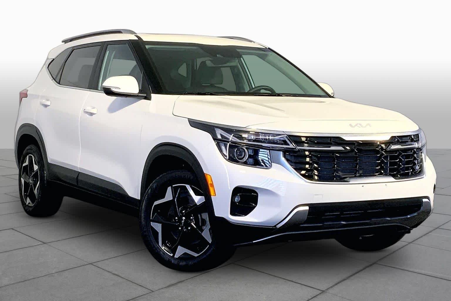 Pre-Owned 2024 Kia Seltos EX