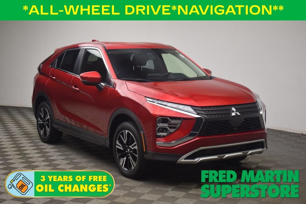 Used 2025 Red Mitsubishi SE image 1