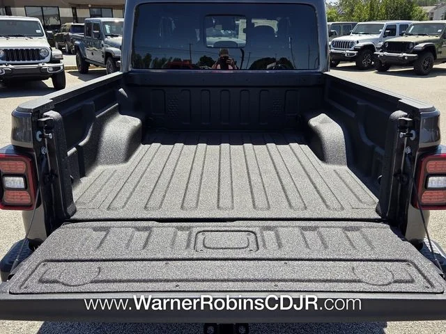 New 2026 Granite Crystal Metallic Clear-Coat Exterior Paint Jeep Mojave image 10