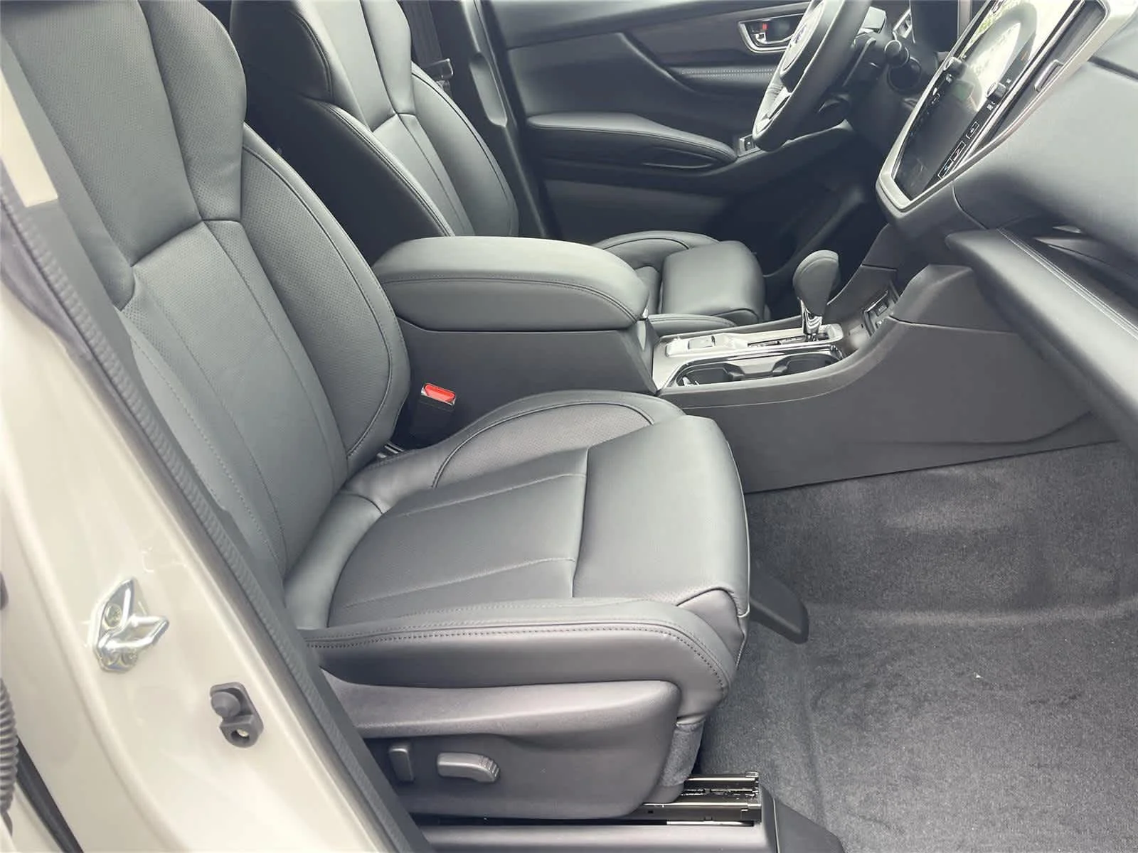 New 2026 CRYSTAL WHITE PEARL Subaru Touring 7-Passenger image 19