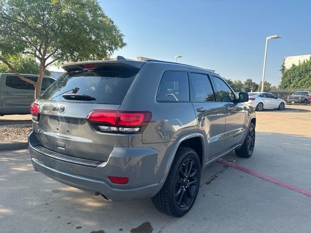 Used 2020 Gray Jeep Altitude image 5