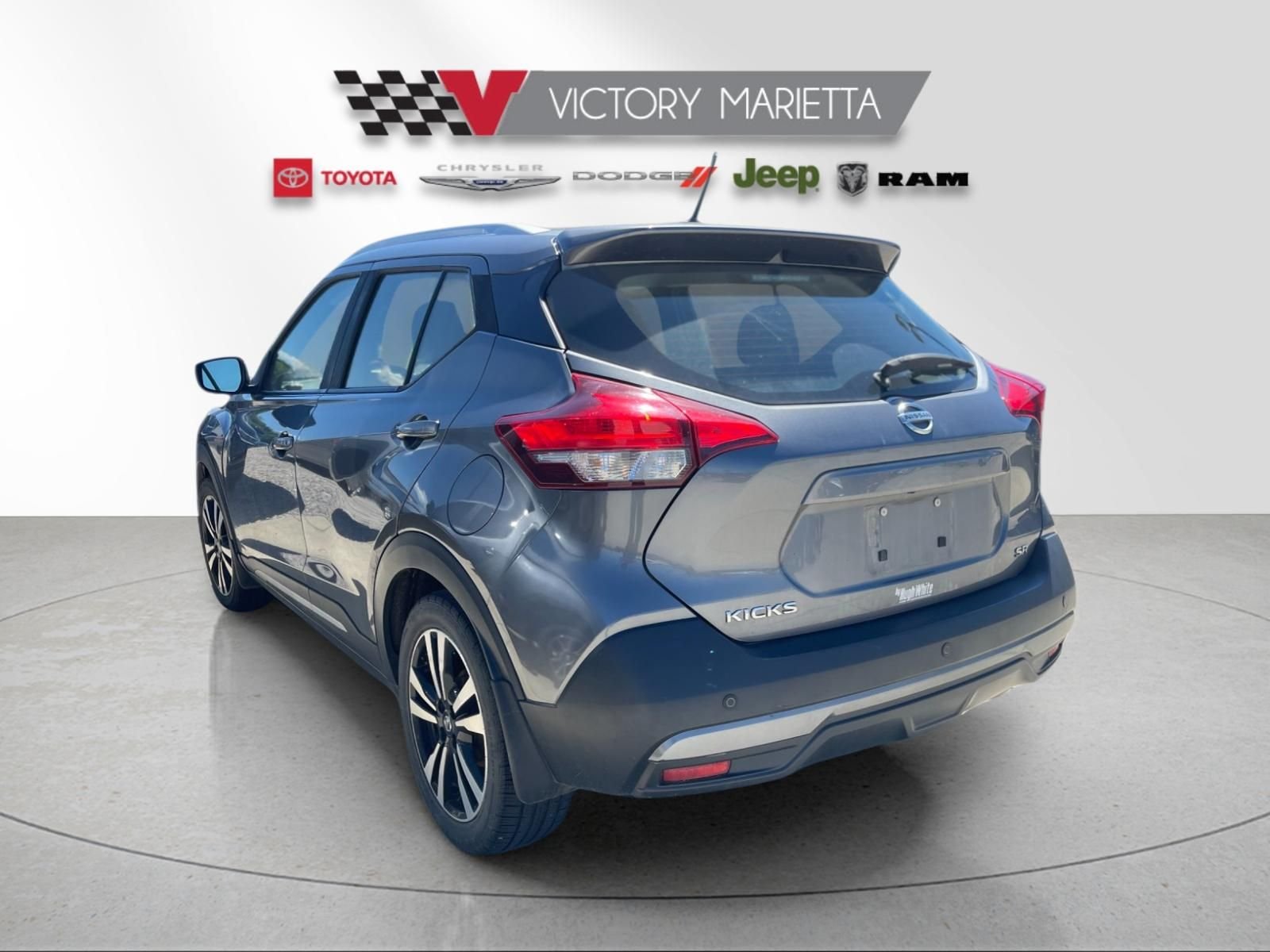 Used 2019 Nissan Kicks SR with VIN 3N1CP5CU6KL529501 for sale in Marietta, OH