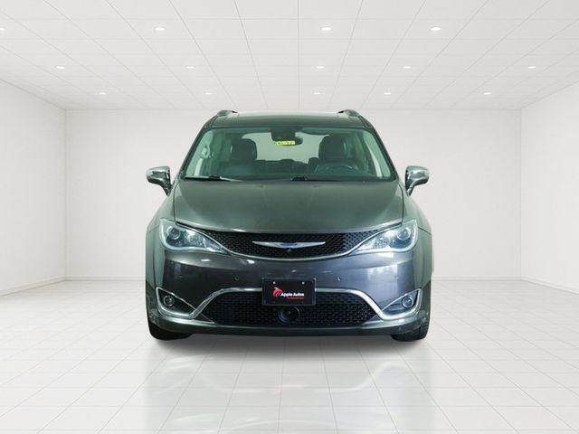 Used 2018 Chrysler Pacifica Limited with VIN 2C4RC1GG5JR106930 for sale in Shakopee, Minnesota