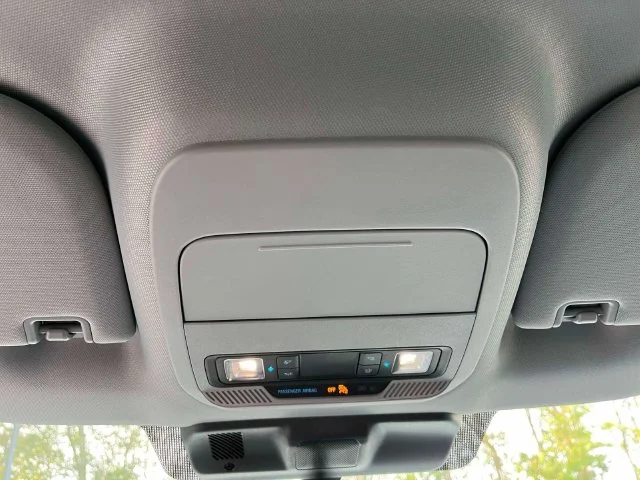 New 2026 Oxford White Ford XL image 27
