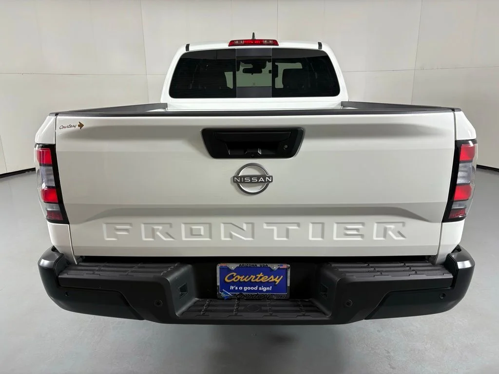 New 2026 Glacier White Nissan King Cab® S image 7