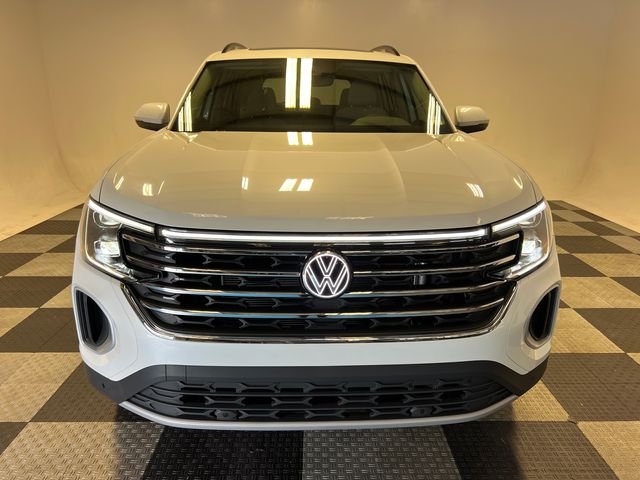 New 2026 White Volkswagen 2.0T SE w/Technology image 2