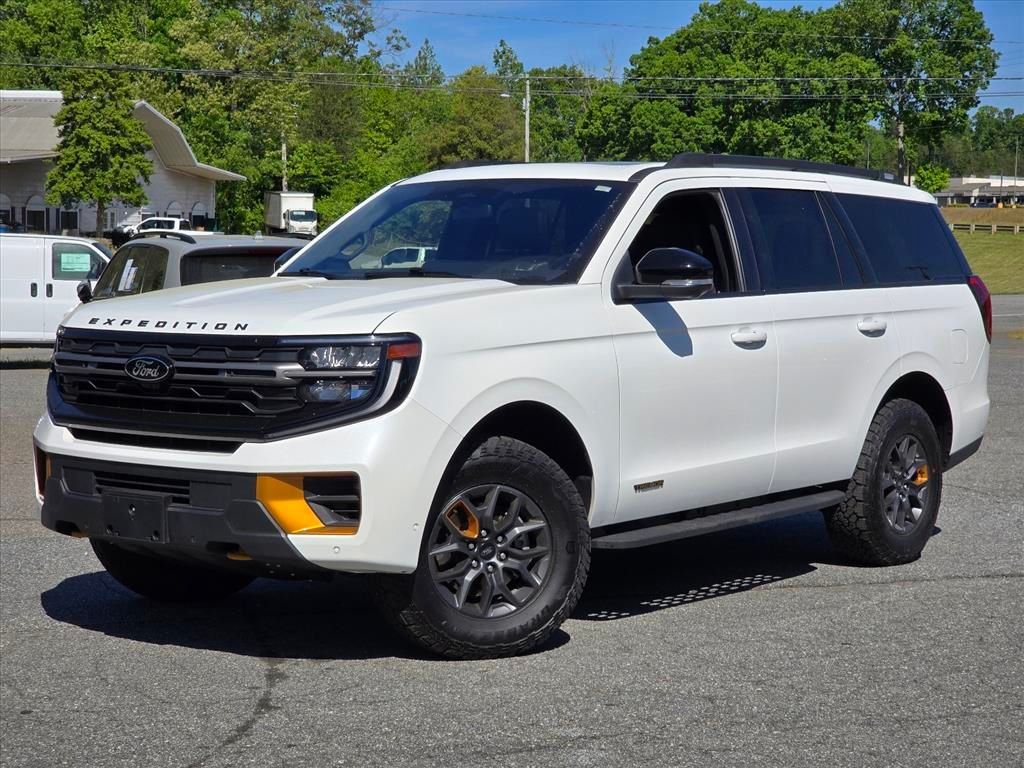 Used 2025 White Ford Tremor image 2
