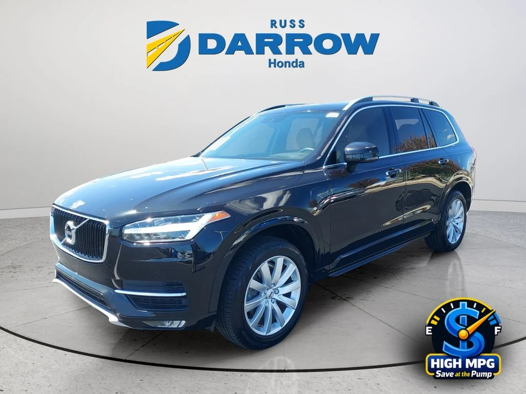 Used 2018 Black Volvo T6 Momentum image 1