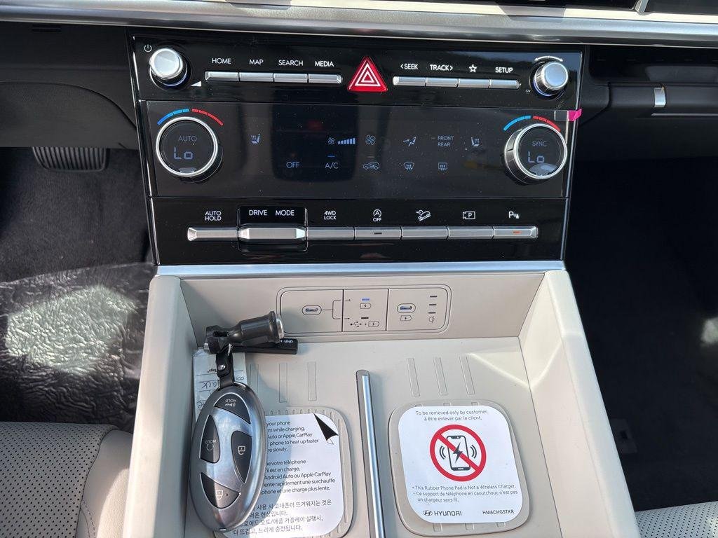New 2026 Phantom Black Hyundai SEL AWD image 28