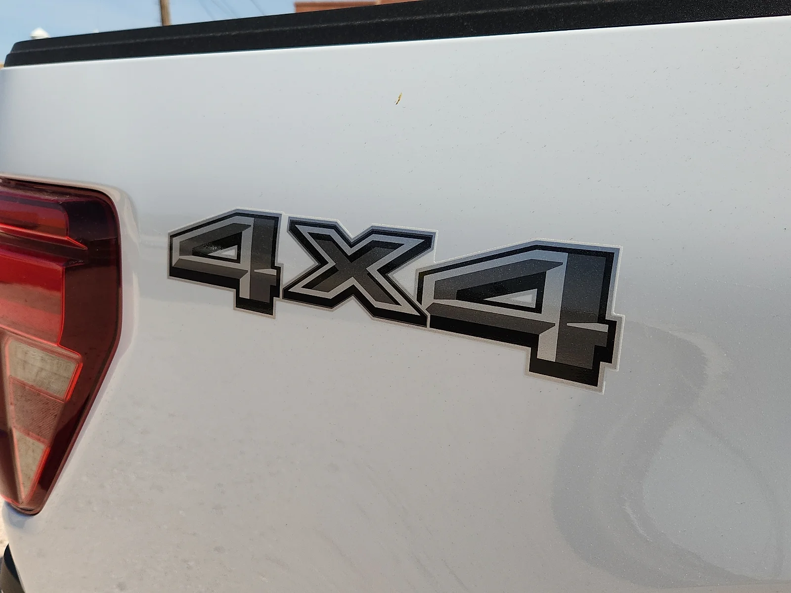 New 2026 Oxford White Ford Lariat image 11