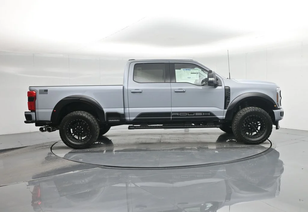 New 2026 Glacier Gray Metallic Tri-Coat Ford Lariat image 30