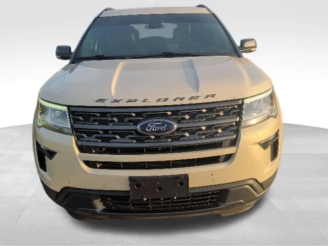 Used 2018 Silver Ford XLT image 8