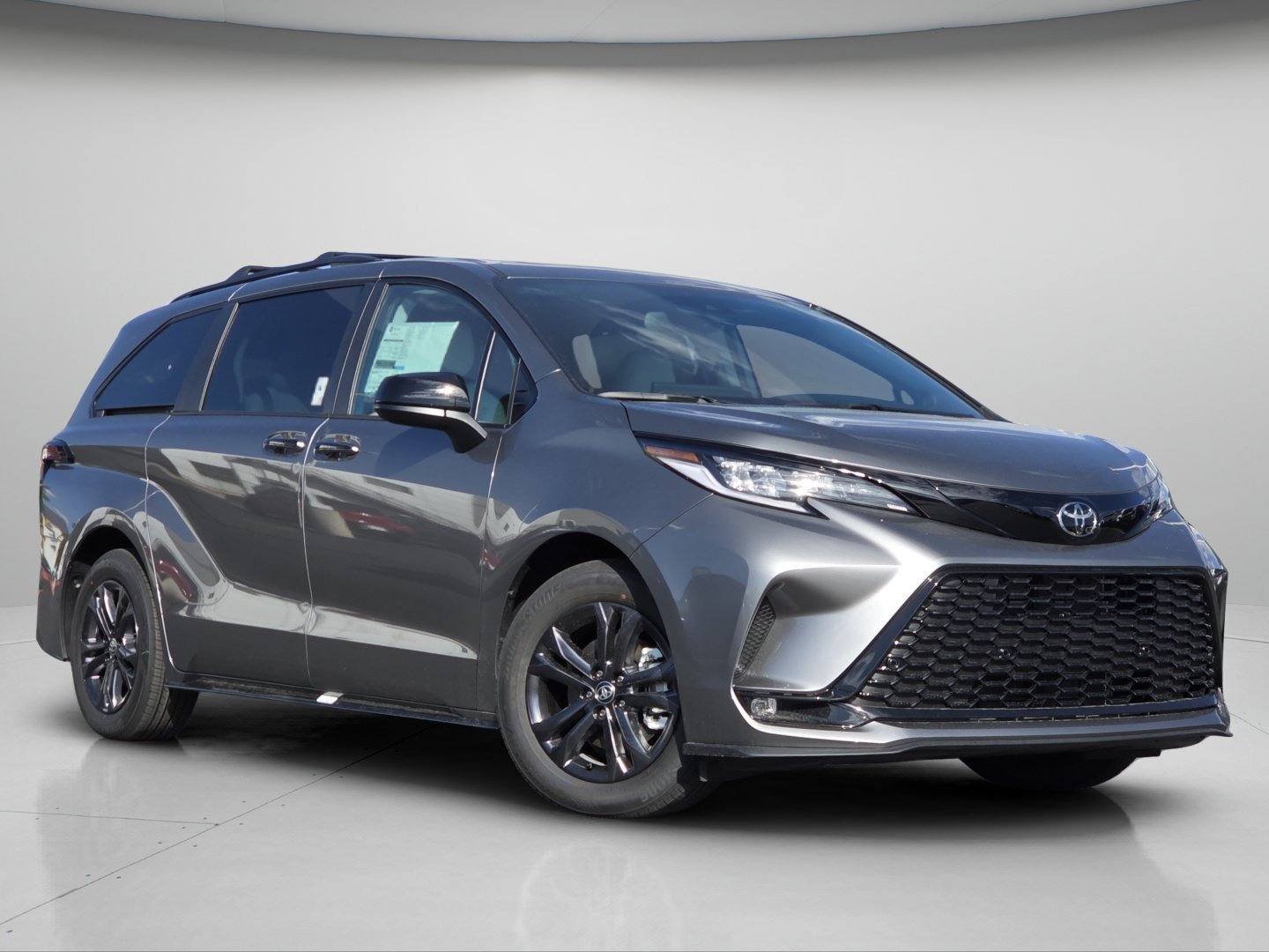 New 2026 Heavy Metal Toyota XSE image 2