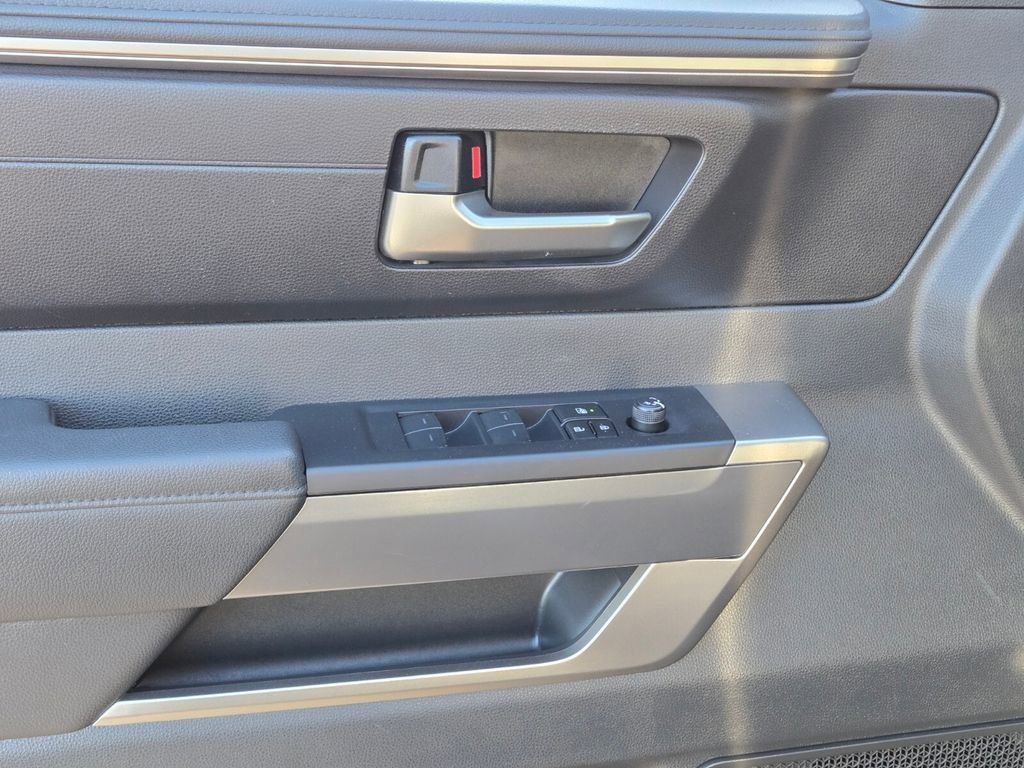 2024 Toyota Tundra SR5 - Photo 17