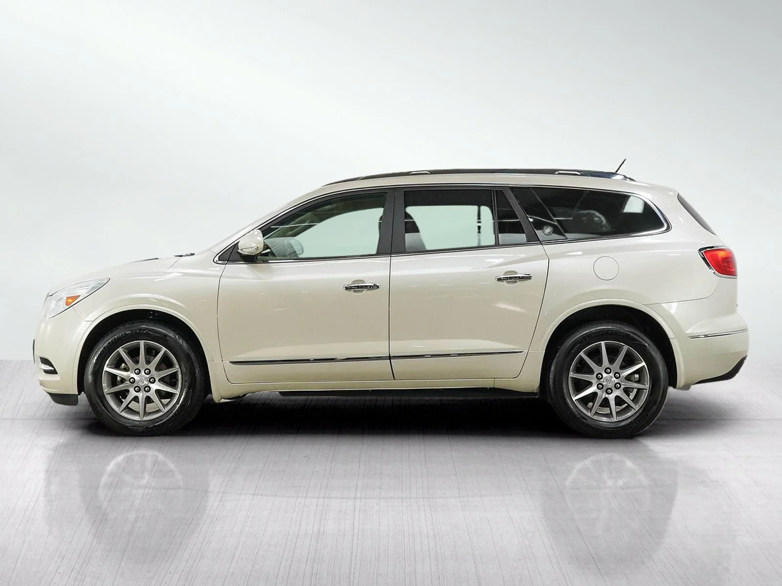 Used 2014 Buick Enclave Leather with VIN 5GAKRBKD7EJ139555 for sale in Bloomington, Minnesota
