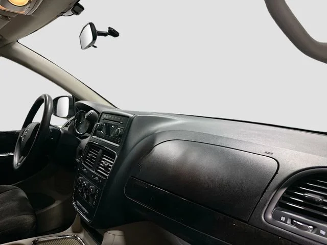 Used 2013 Brilliant Black Crystal Pearlcoat Dodge SXT image 29