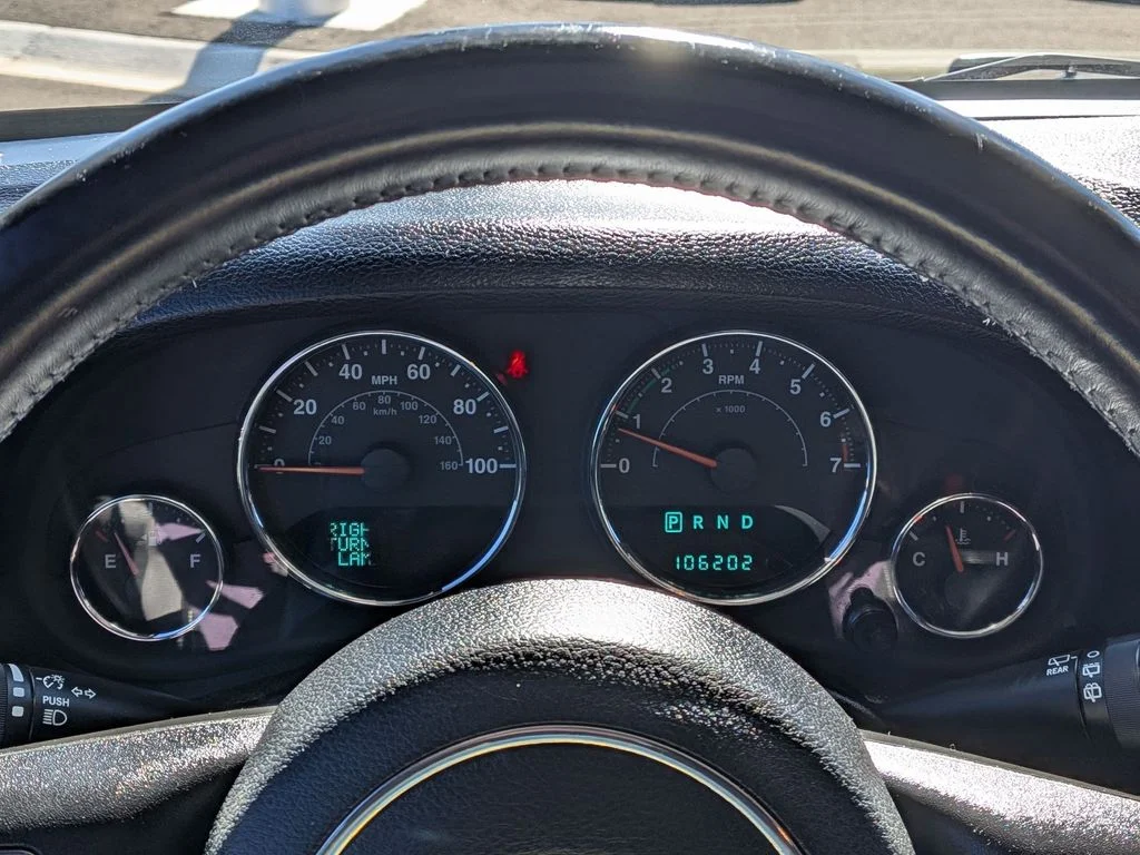 Used 2013 Black Jeep Sahara image 11