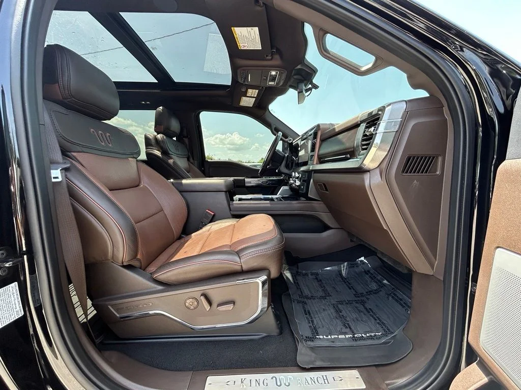Used 2025 Brown Ford King Ranch image 27