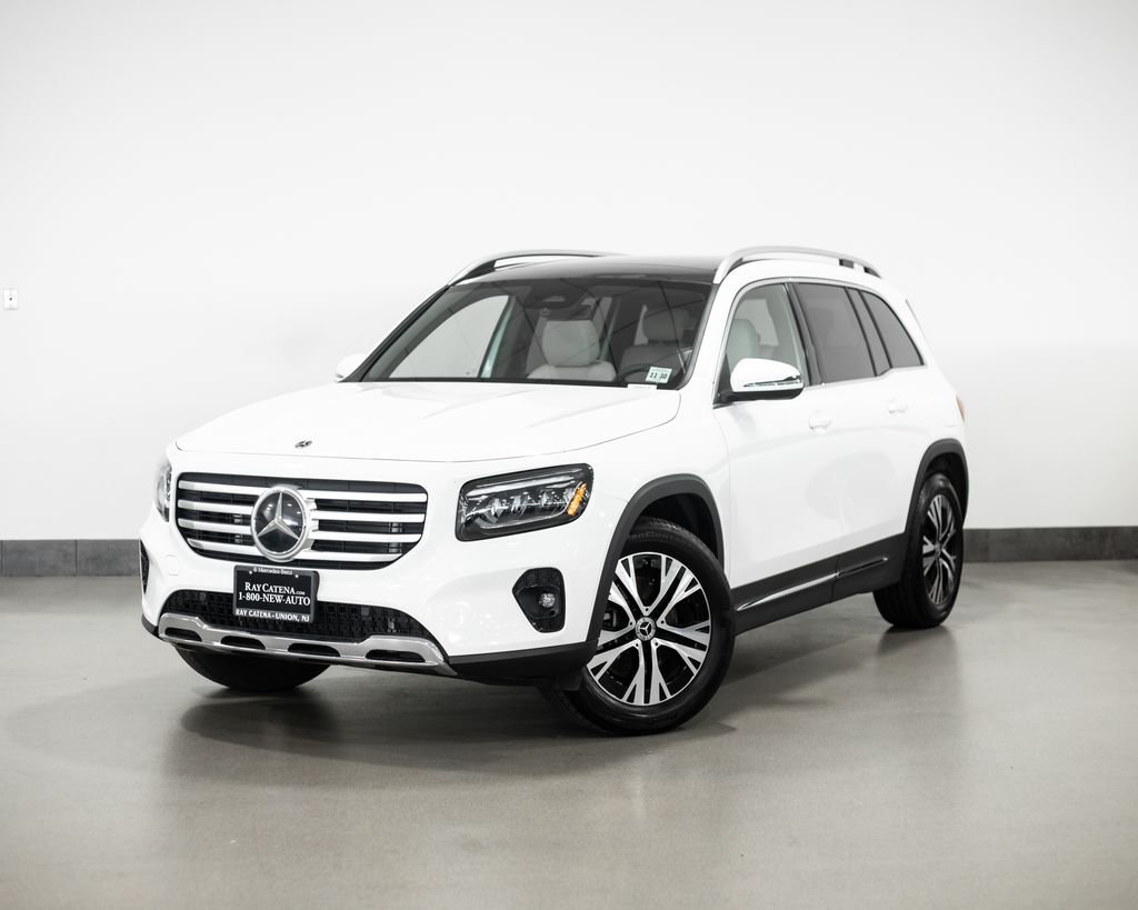 2026 Mercedes-Benz GLB GLB 250 4MATIC's photo