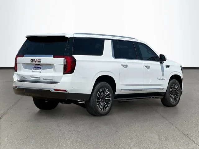 New 2026 Summit White GMC Elevation image 4