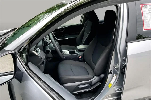 Certified Used 2025 SILVER SKY METALLIC Toyota  image 8