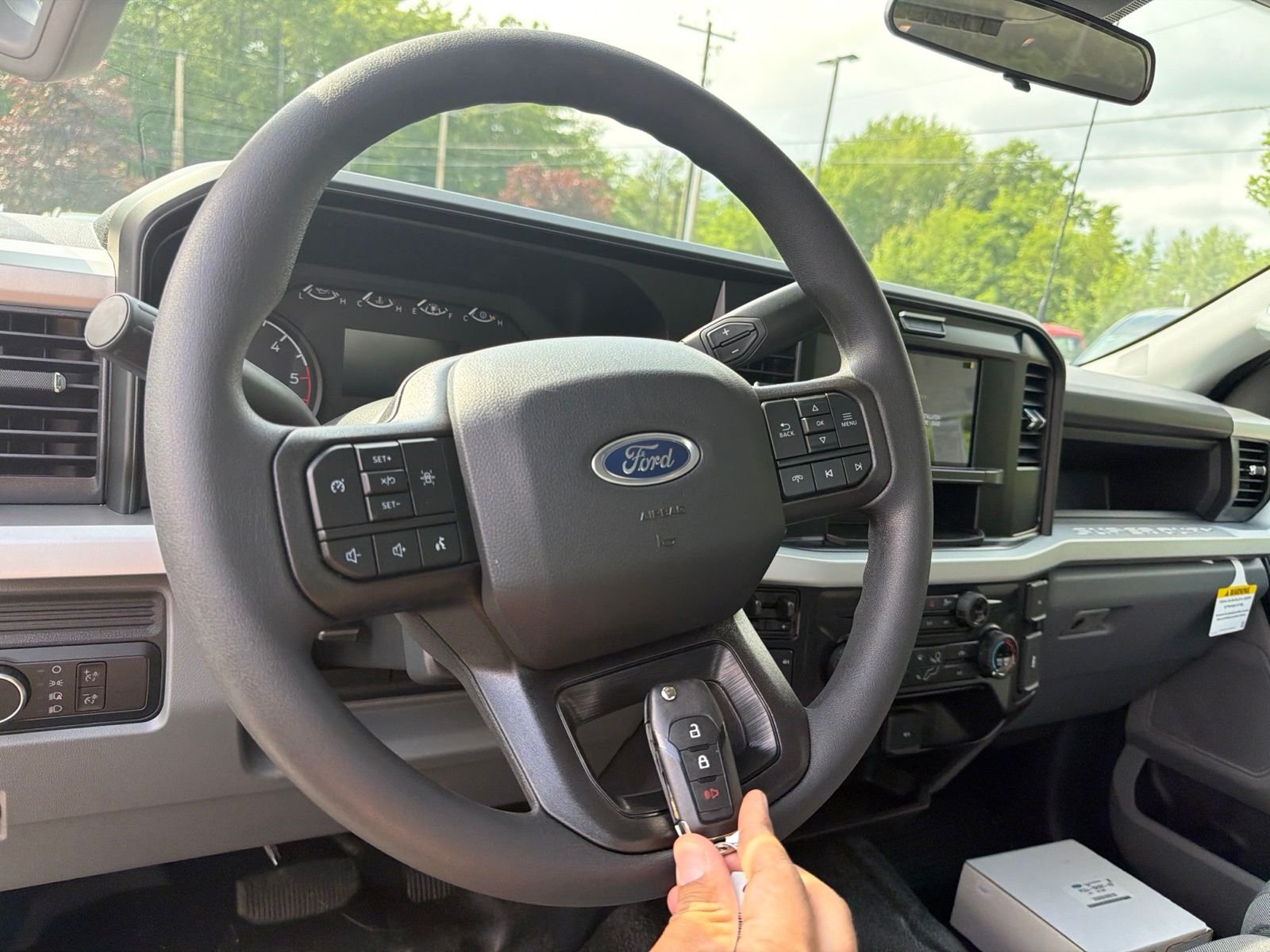New 2026 Oxford White Ford F-550® XL image 16