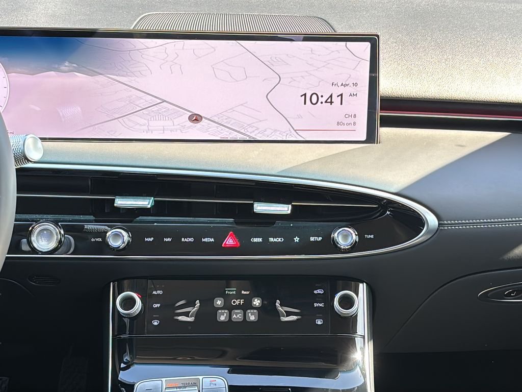 2026 GENESIS GV70 Standard - Photo 19