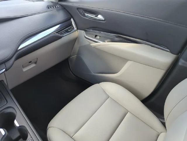 Used 2019 Blue Cadillac Luxury image 27