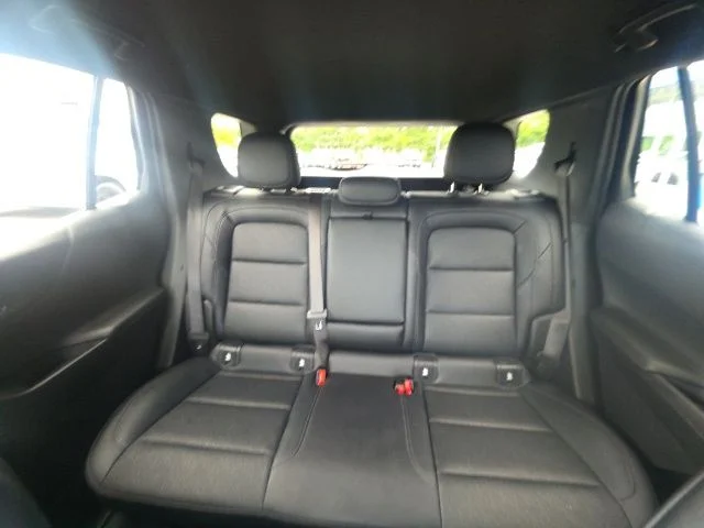 Used 2025 White Chevrolet LT image 26
