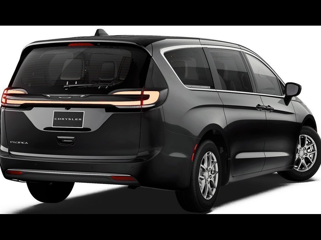 New 2027 Diamond Black Crystal Pearl-Coat Exterior Paint Chrysler Select image 2