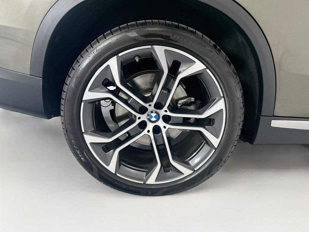 Certified Used 2026 Green Metallic BMW sDrive40i image 32