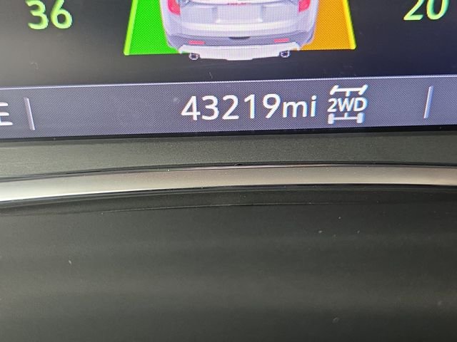 Used 2023 Sterling Metallic GMC SLE image 6