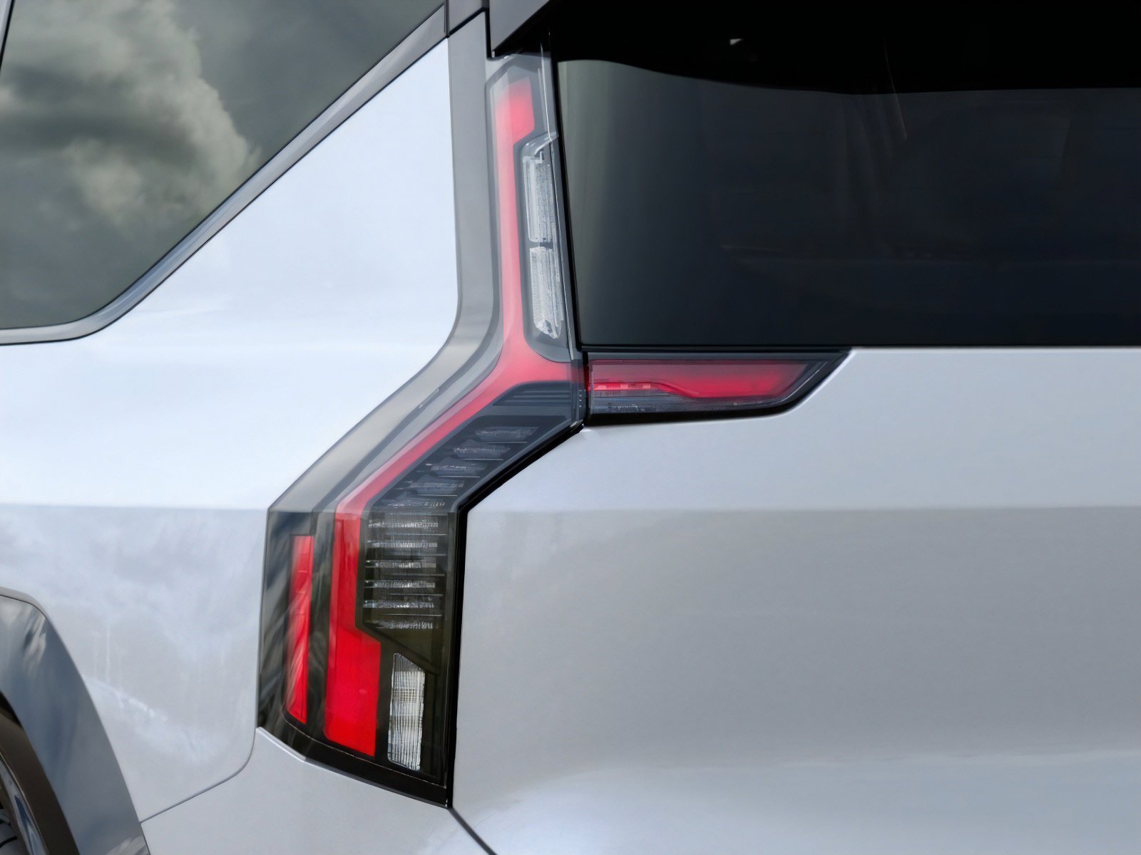New 2026 Glacial White Pearl/Ebony Black Roof Kia GT-Line image 11