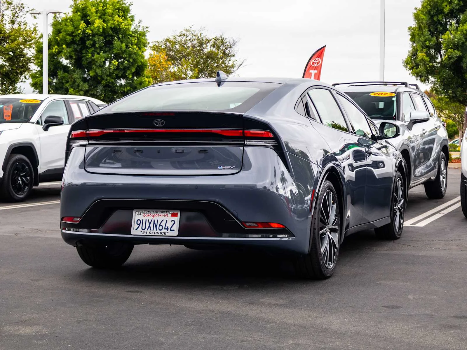 Used 2025 Guardian Gray Toyota XLE image 9