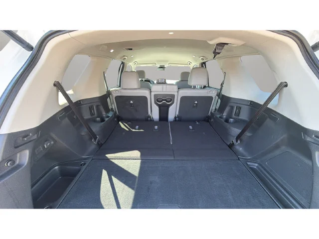 Used 2025 White Honda EX-L image 34