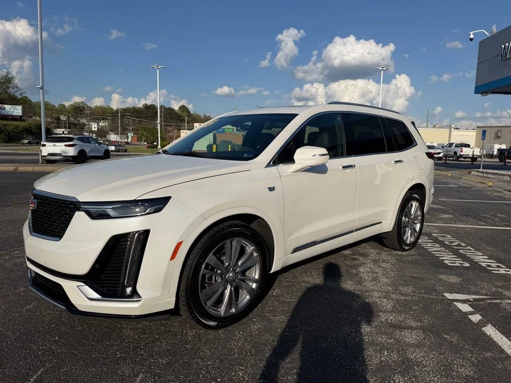 Used 2024 Crystal White Tricoat Cadillac Premium Luxury image 3