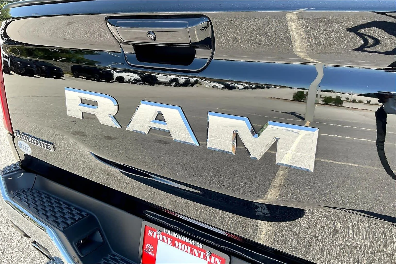 Used 2025 Diamond Black Crystal Pearlcoat Ram Laramie image 19