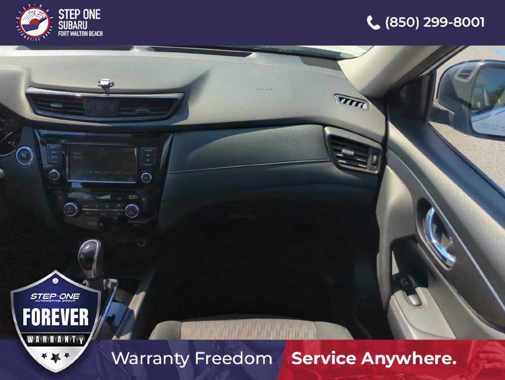 Used 2020 White Nissan SV image 16