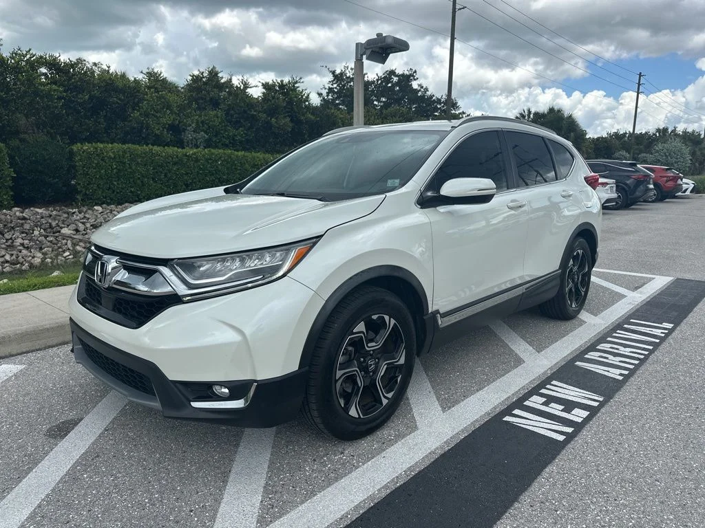 2017 Honda CR-V Touring 2WD's photo