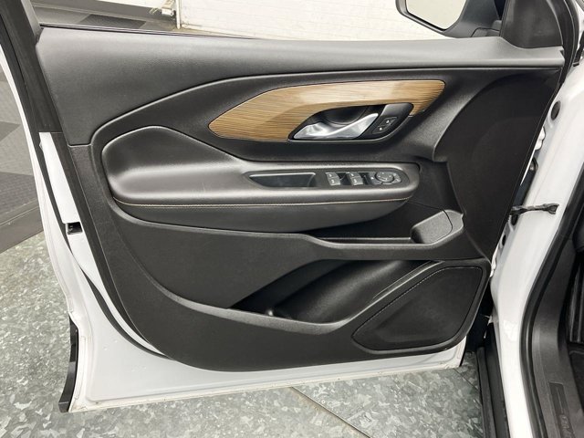 Used 2018 Summit White GMC SLE image 7