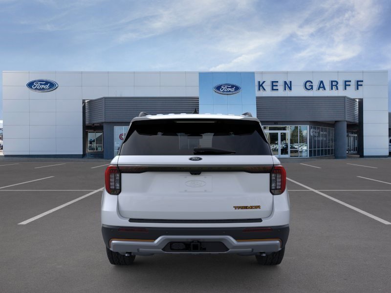 New 2026 Space White Metallic Ford Tremor image 5