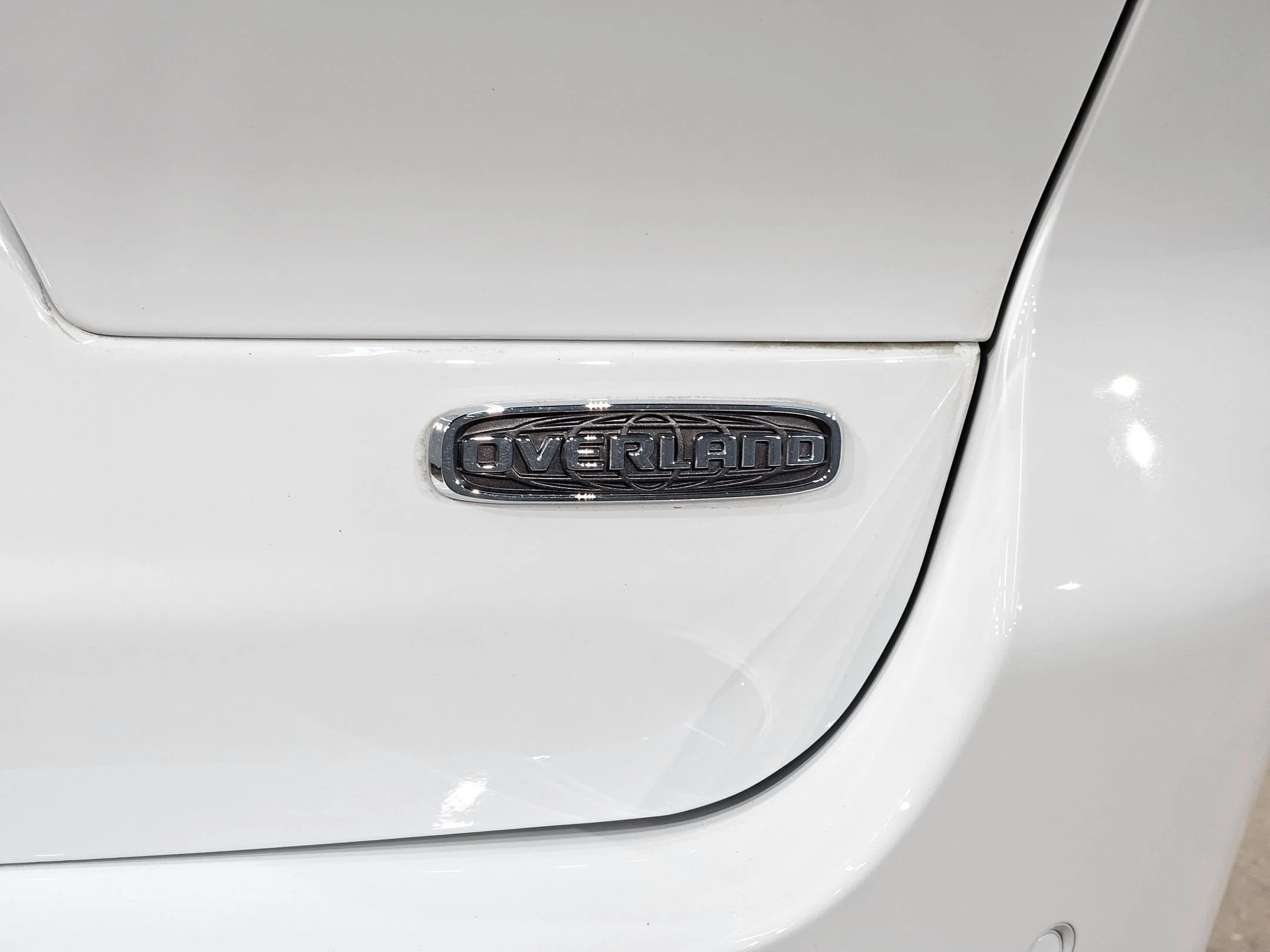 Used 2021 Bright White Clearcoat Jeep Overland image 41