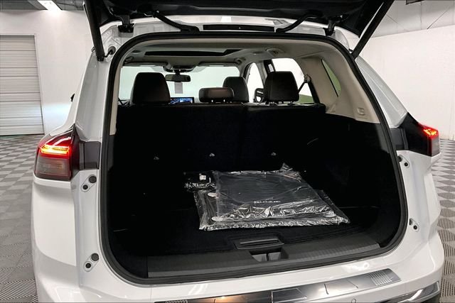 2025 Nissan Rogue Platinum - Photo 40