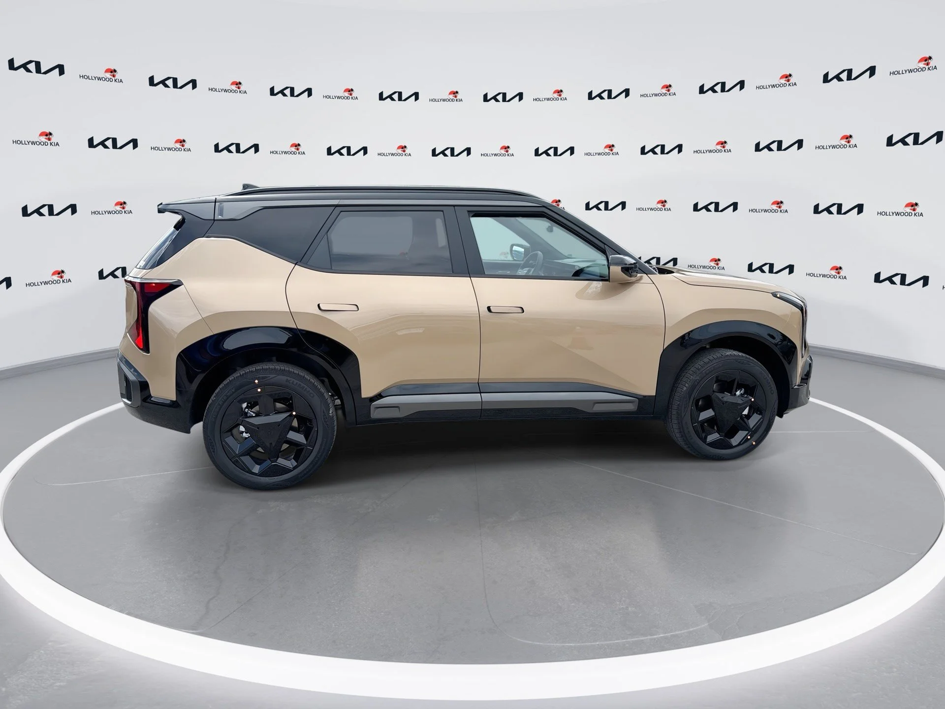 New 2027 Terrain Brown / Black Roof Kia X-Line S image 9